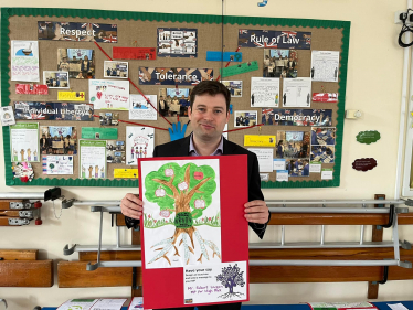 Robert Largan MP visits New Mills Primary School
